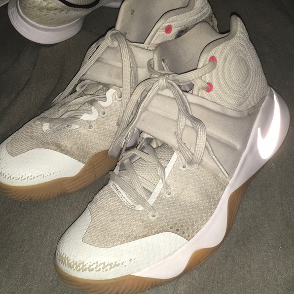 kyrie 2 tan